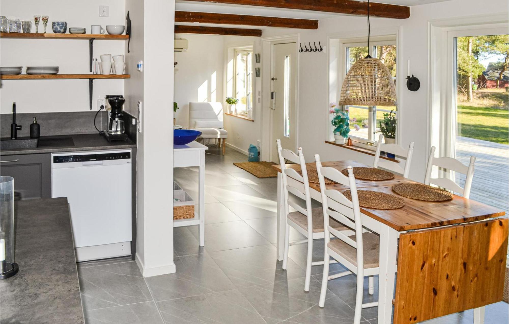 Gorgeous Home In Borrby With Wifi Eksteriør bilde
