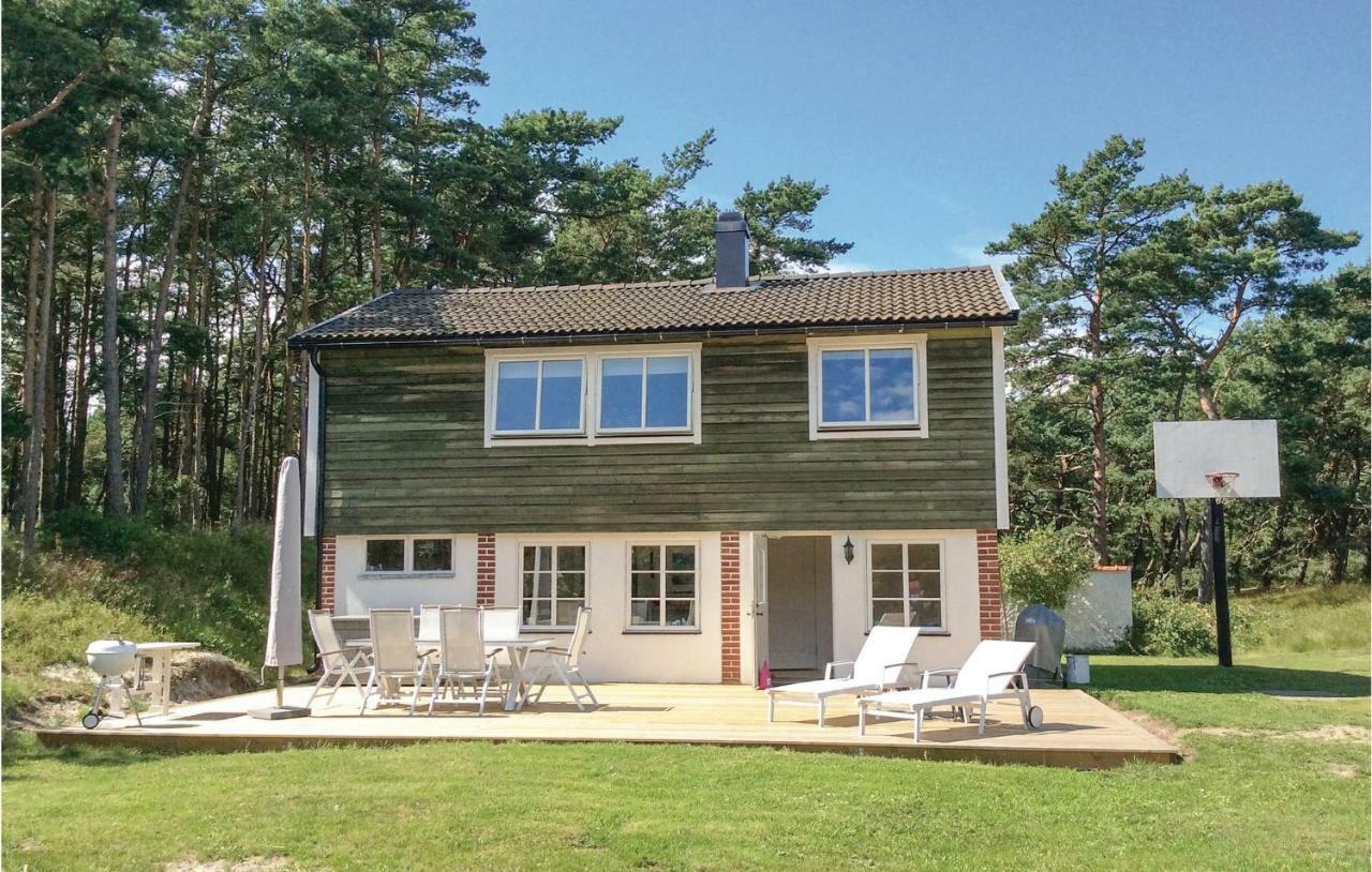Gorgeous Home In Borrby With Wifi Eksteriør bilde