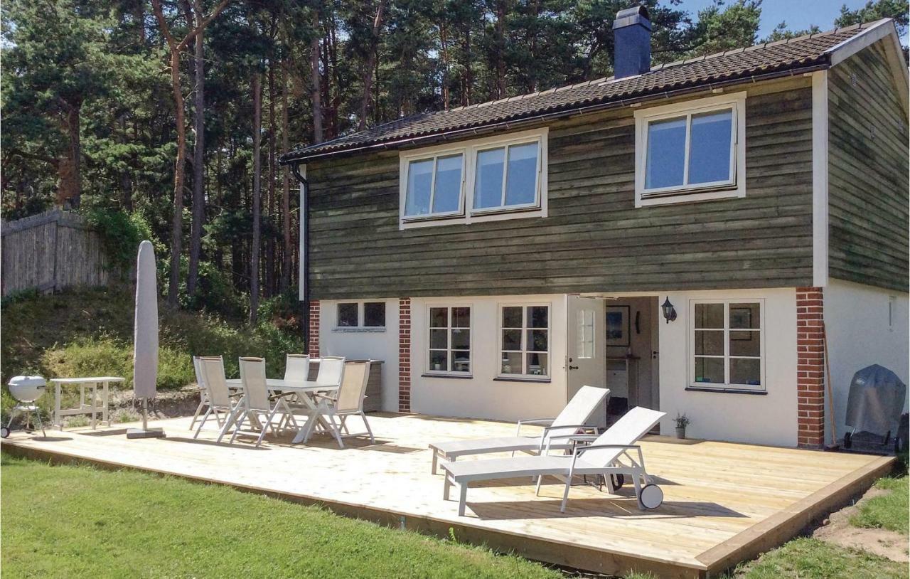 Gorgeous Home In Borrby With Wifi Eksteriør bilde